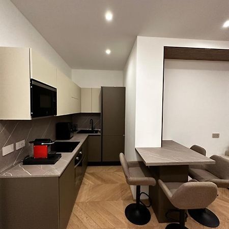 Bilocale Luxury A 50 Mt Dalla Stazione Di Milano Apartment Exterior photo