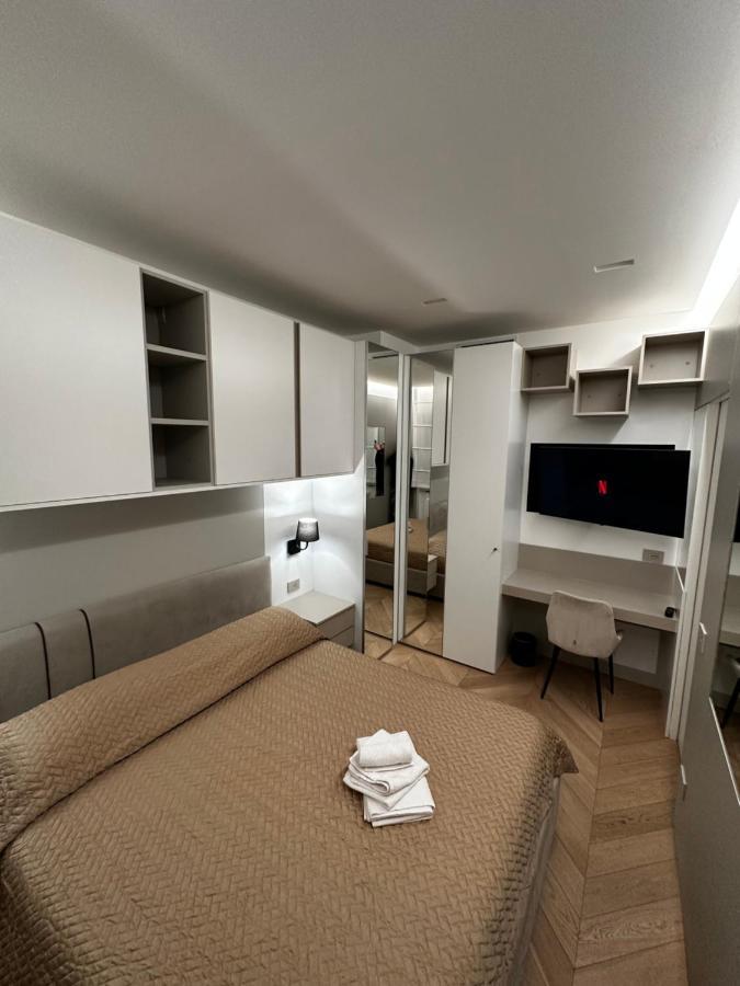 Bilocale Luxury A 50 Mt Dalla Stazione Di Milano Apartment Exterior photo