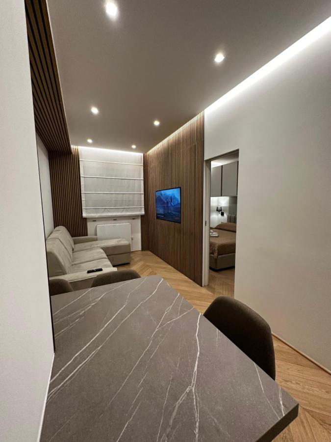 Bilocale Luxury A 50 Mt Dalla Stazione Di Milano Apartment Exterior photo